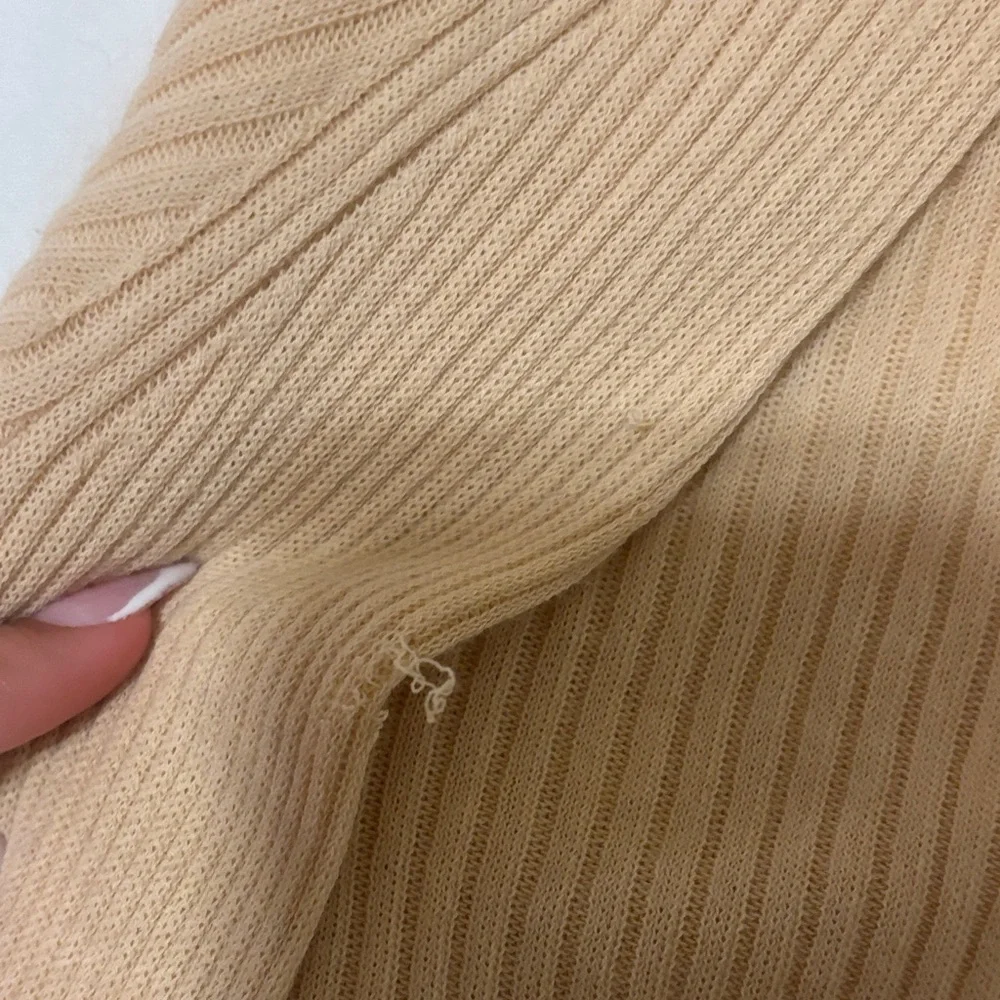Tan Ribbed Button-Up Top - Picture 4 of 6